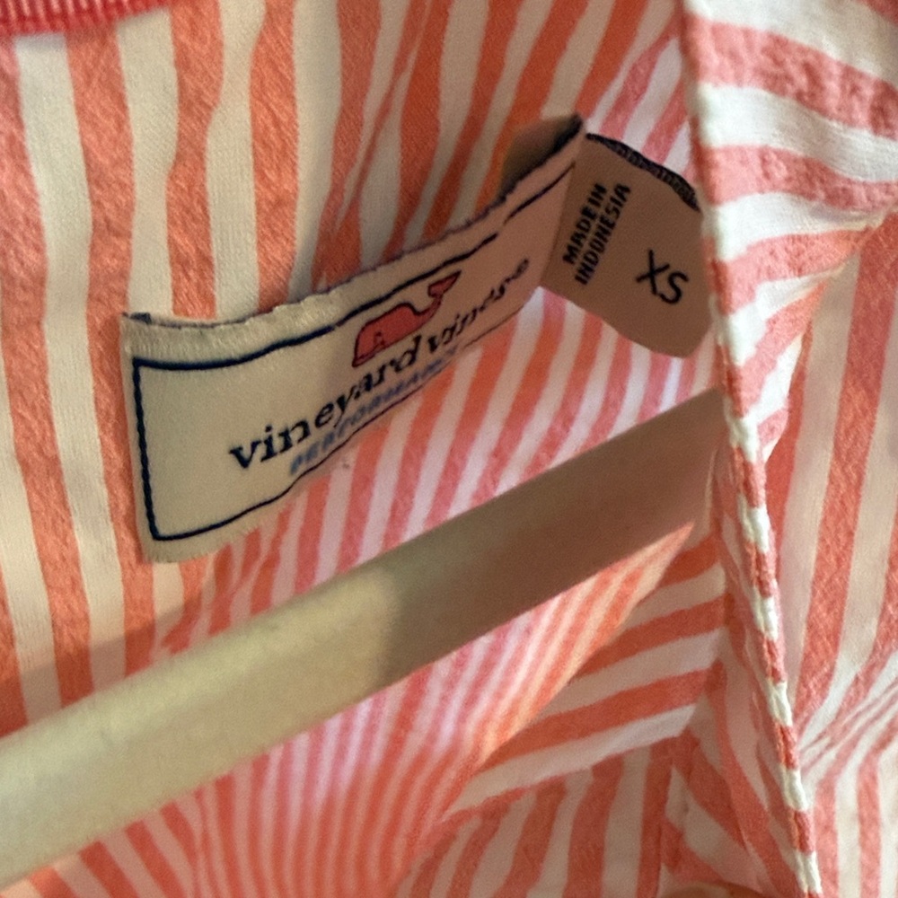 Vineyard Vine - Picture 2 of 4